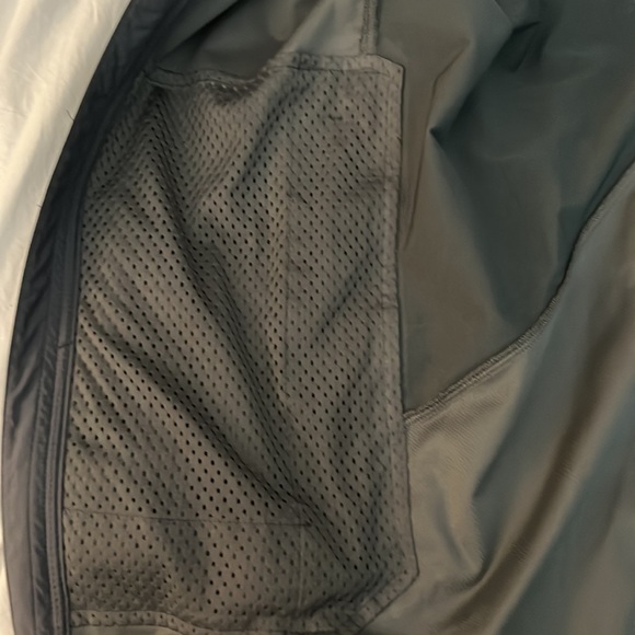 Mens Patagonia windstopper jacket with attached hood - Picture 6 of 7